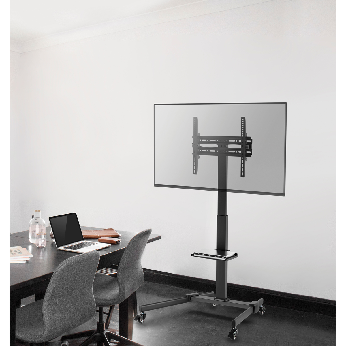 Flatscreen Trolley 7 skärmvagn för 32"–55"
