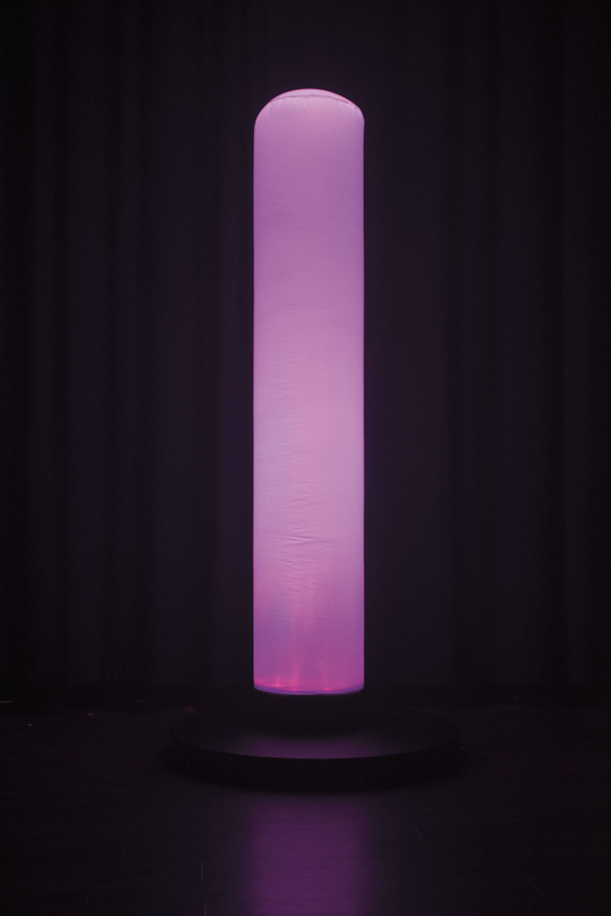 Aircone Q6, uppblåsbar LED-kon RGBWA-UV