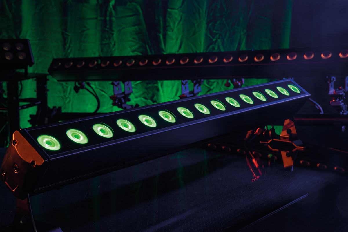 Cameleon Bar 15 Q6 Tour, RGBWA-UV LED-ramp, IP65