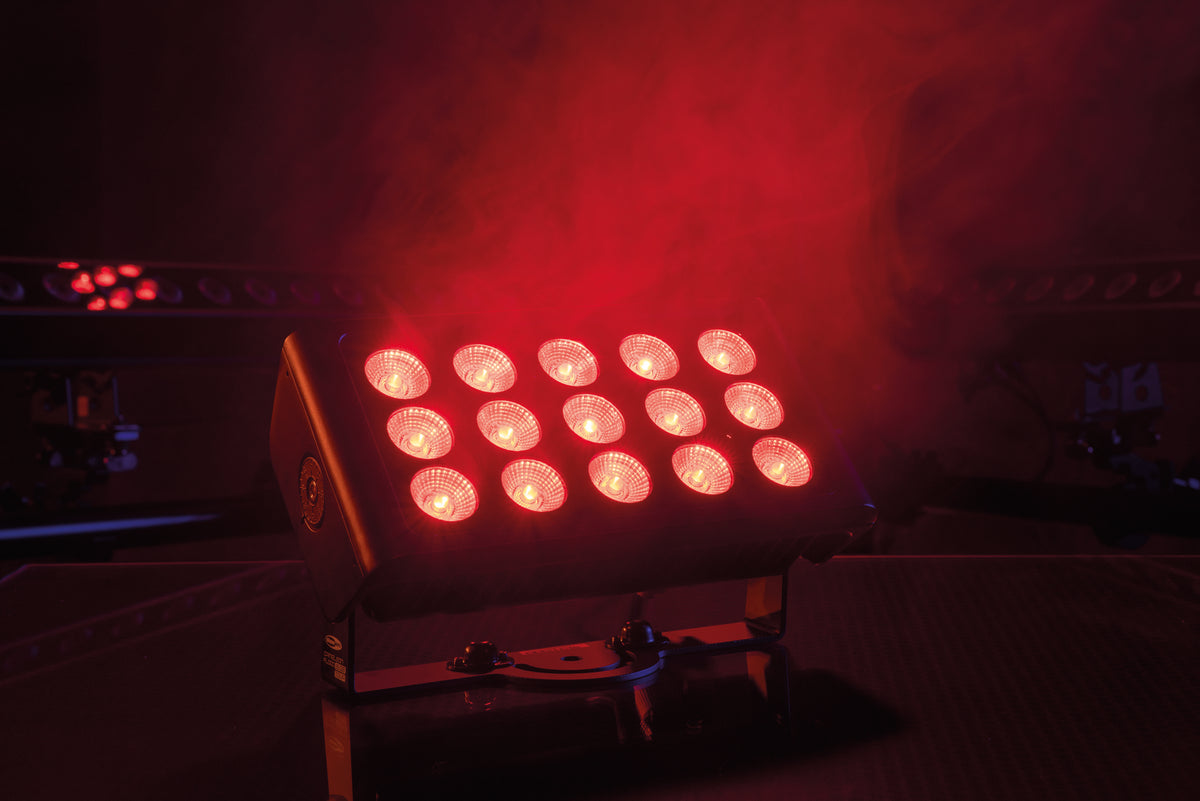 Cameleon Flood 15 Q6 Tour, RGBWA-UV LED-flood 15 × 10 W, IP65