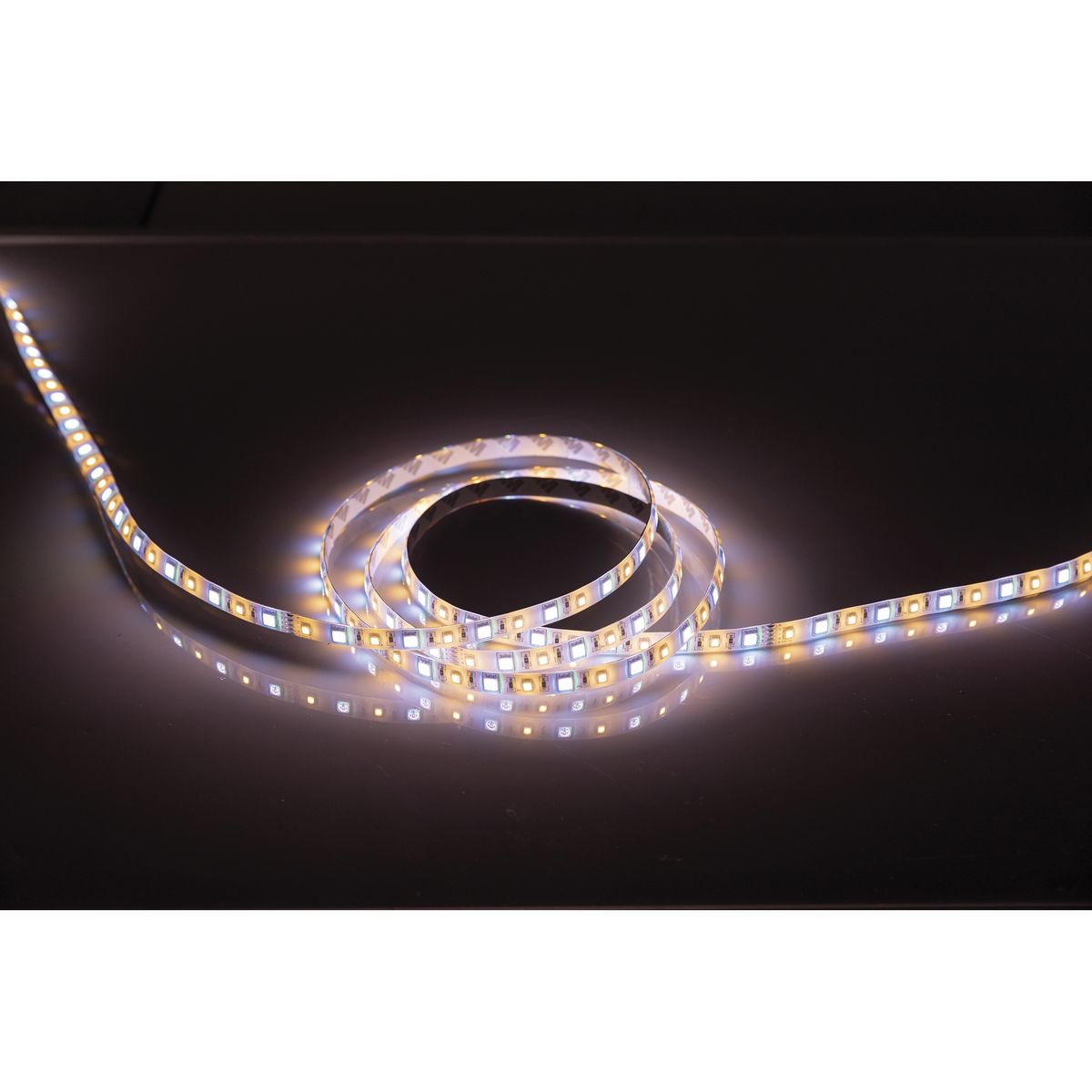 Havana Dropper, LED-slinga RGB + 2400 K, IP62, 5 m, 11,6 W/m