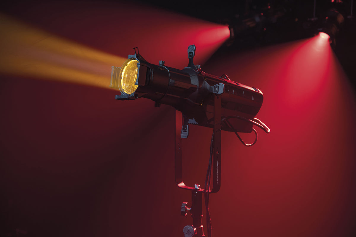 Performer Profile 700 Q6, LED-profilstrålkastare 300 W RGBALC