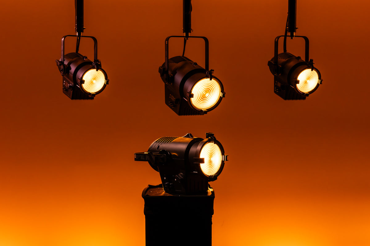Performer Fresnel 1500 Q6 MKII, LED-fresnel 200 W RGBALC
