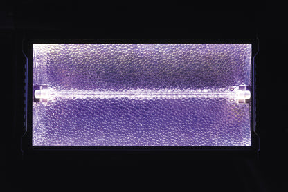 Titan Strobe BLAZE 1 500 W strobe med RGB-bakgrundseffekt