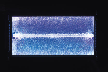 Titan Strobe BLAZE 1 500 W strobe med RGB-bakgrundseffekt