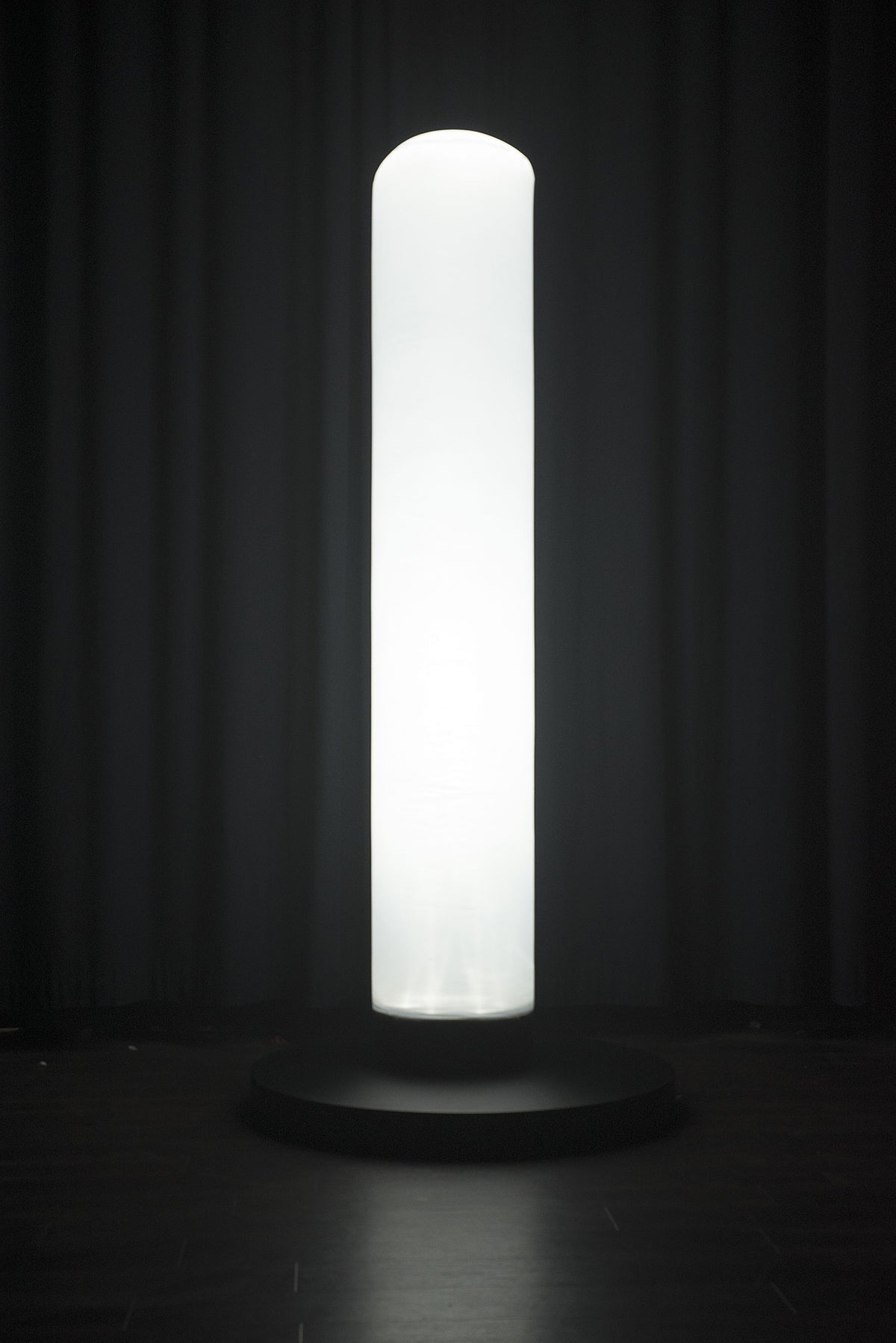 Aircone Q6, uppblåsbar LED-kon RGBWA-UV
