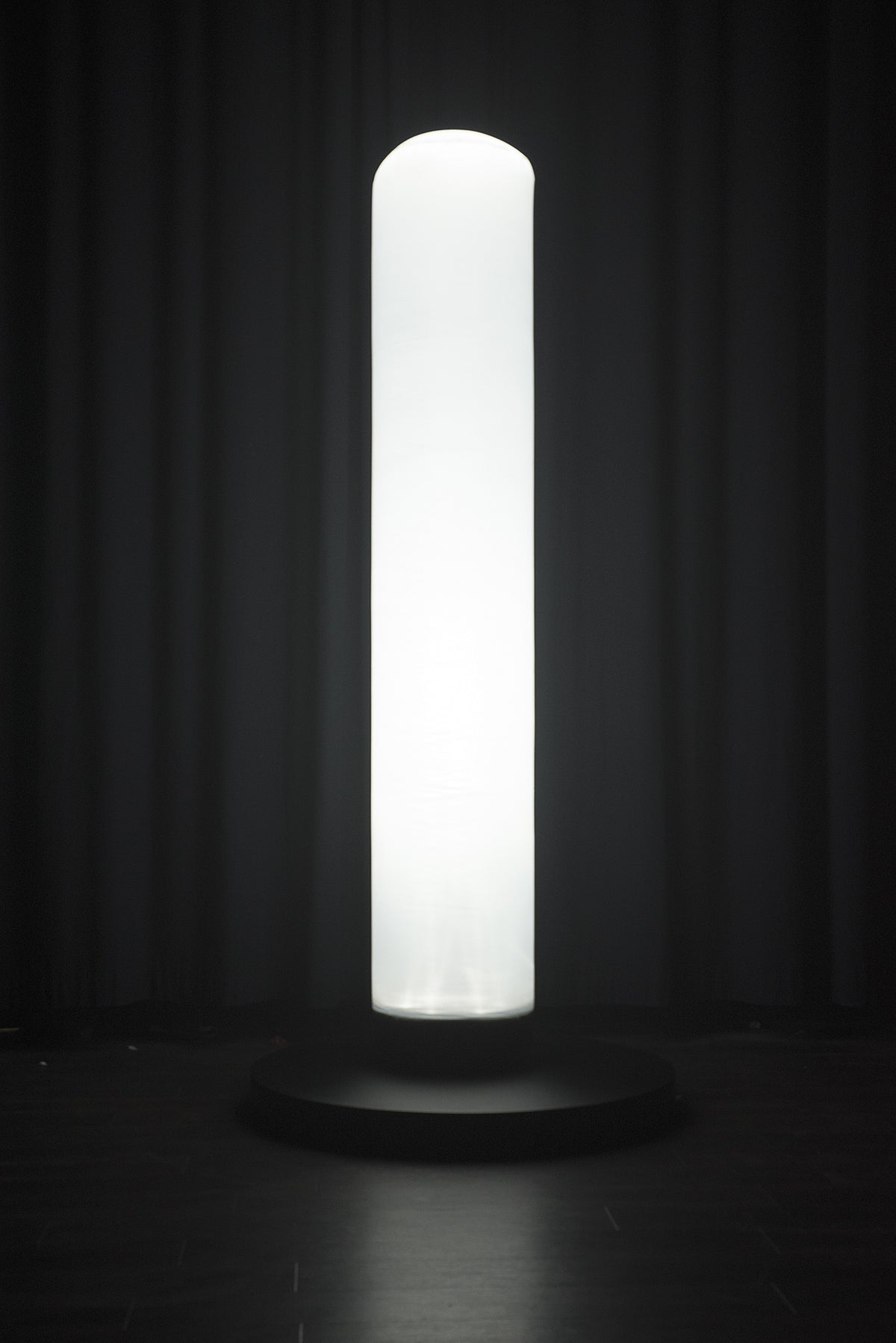 Aircone Q6, uppblåsbar LED-kon RGBWA-UV