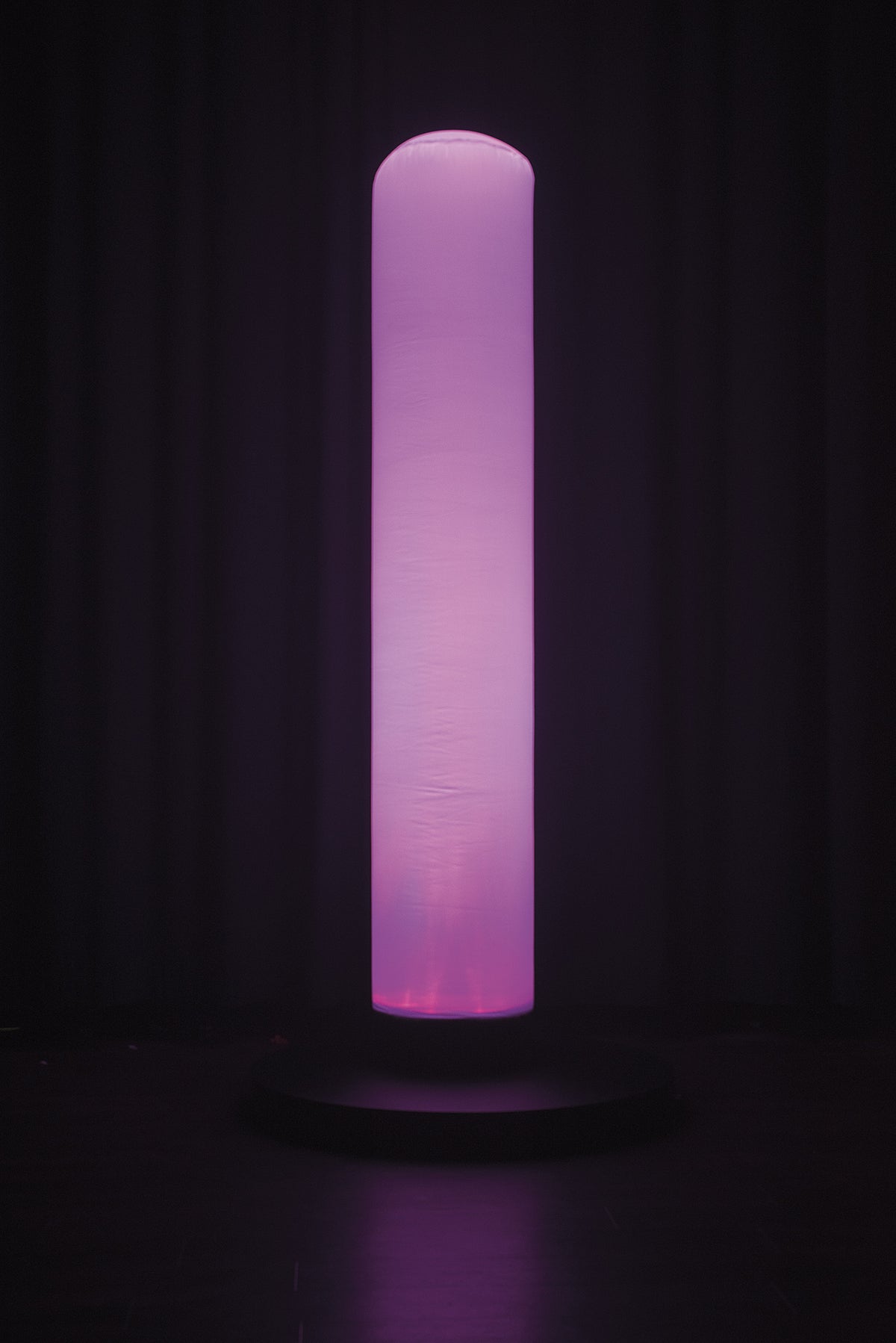 Aircone Q6, uppblåsbar LED-kon RGBWA-UV