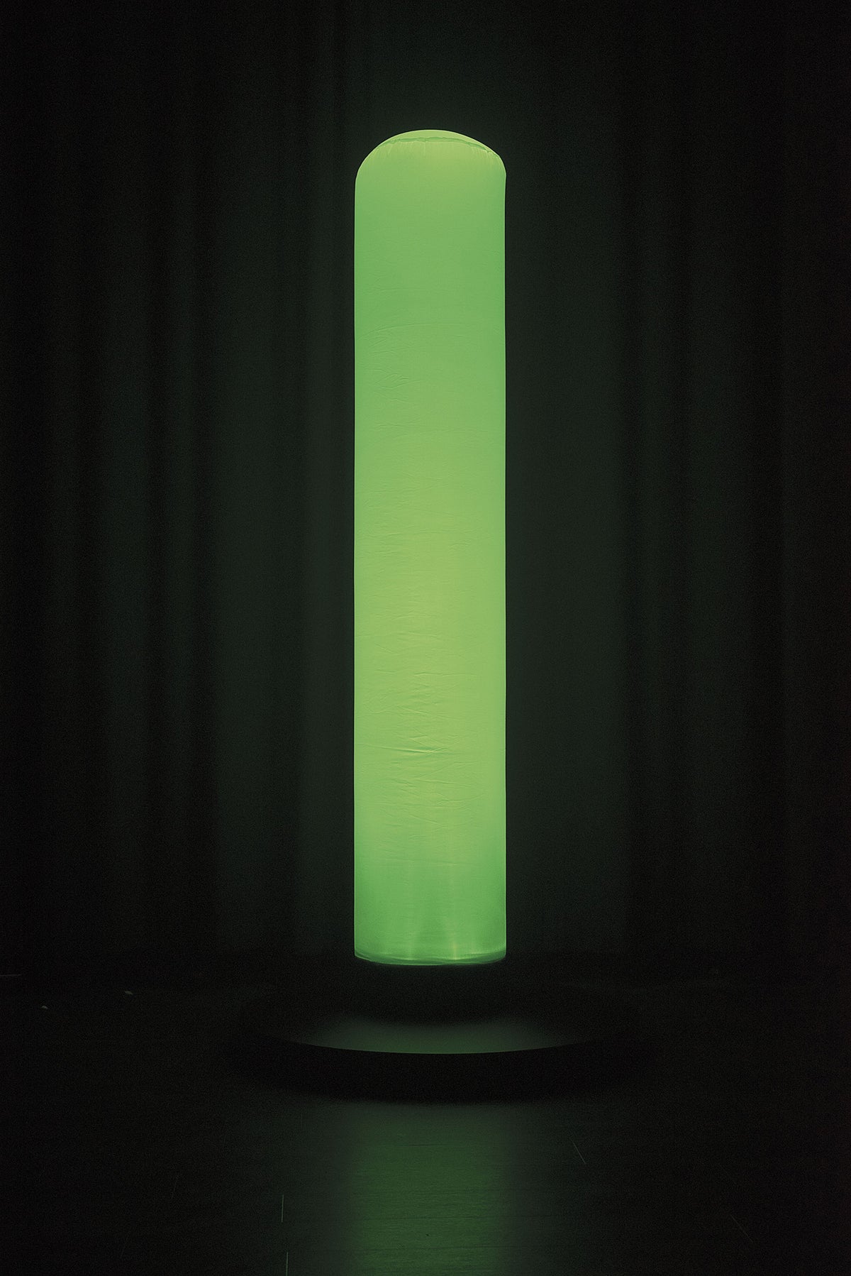 Aircone Q6, uppblåsbar LED-kon RGBWA-UV