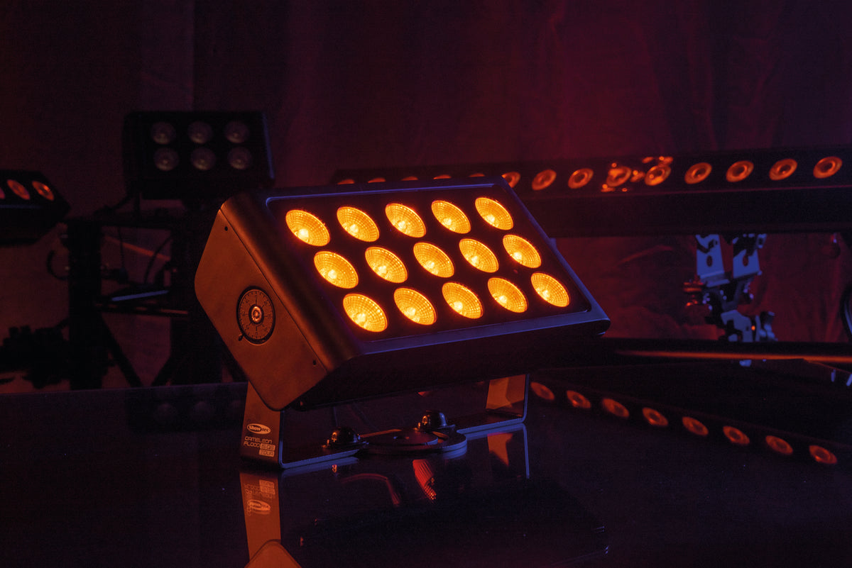 Cameleon Flood 15 Q6 Tour, RGBWA-UV LED-flood 15 × 10 W, IP65