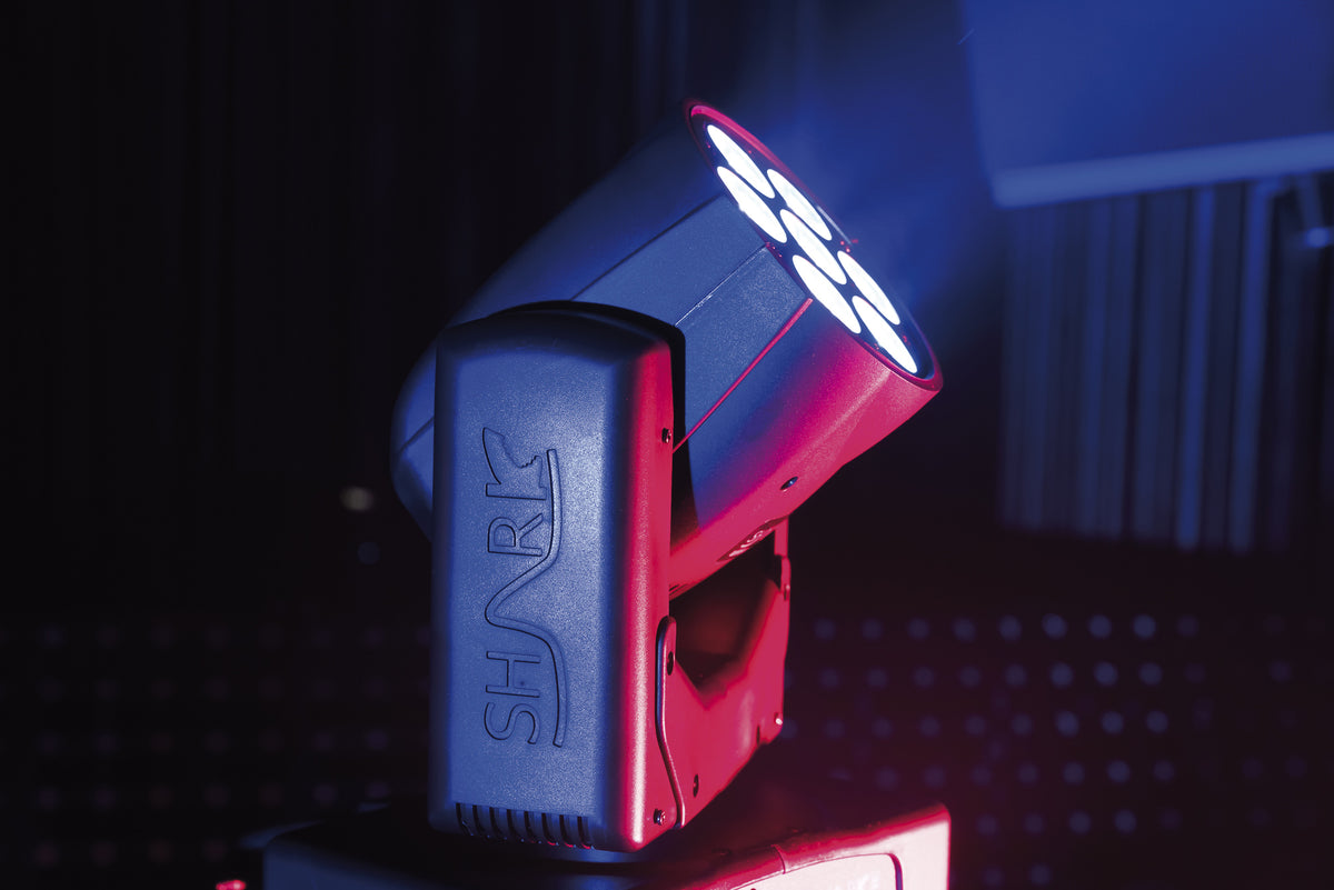 Shark Wash One, RGBWA-UV LED-wash-moving head 7 × 12 W