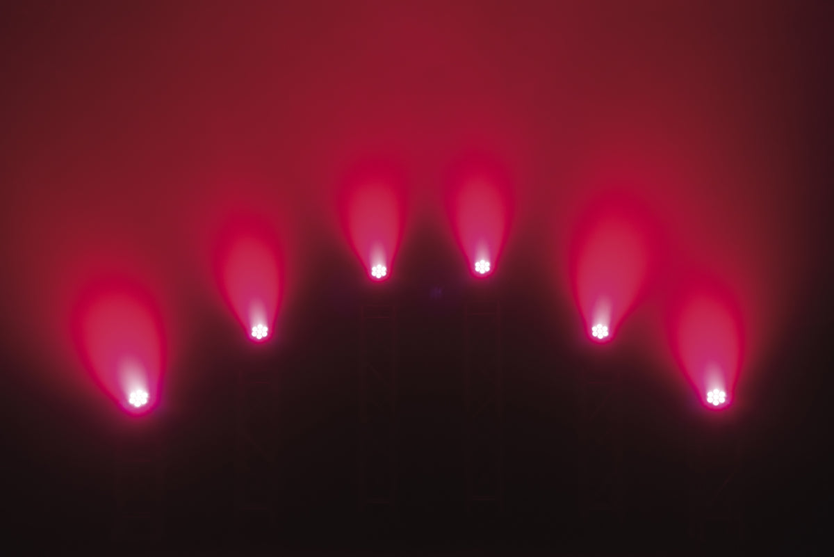 Shark Wash One, RGBWA-UV LED-wash-moving head 7 × 12 W