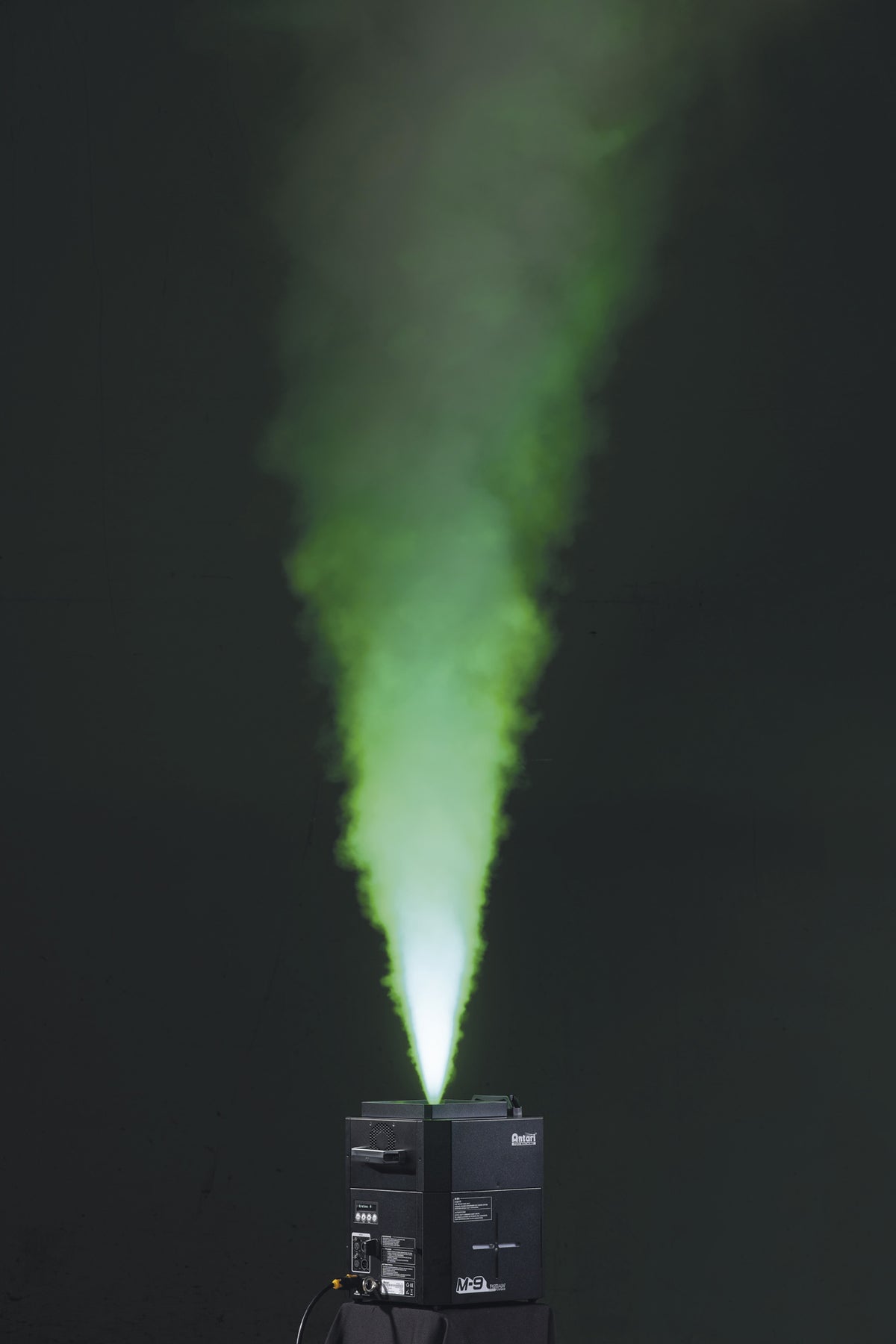 M-9 Jet jetrökmaskin med RGBAW-LED för CO₂-effekt, 1 800 W
