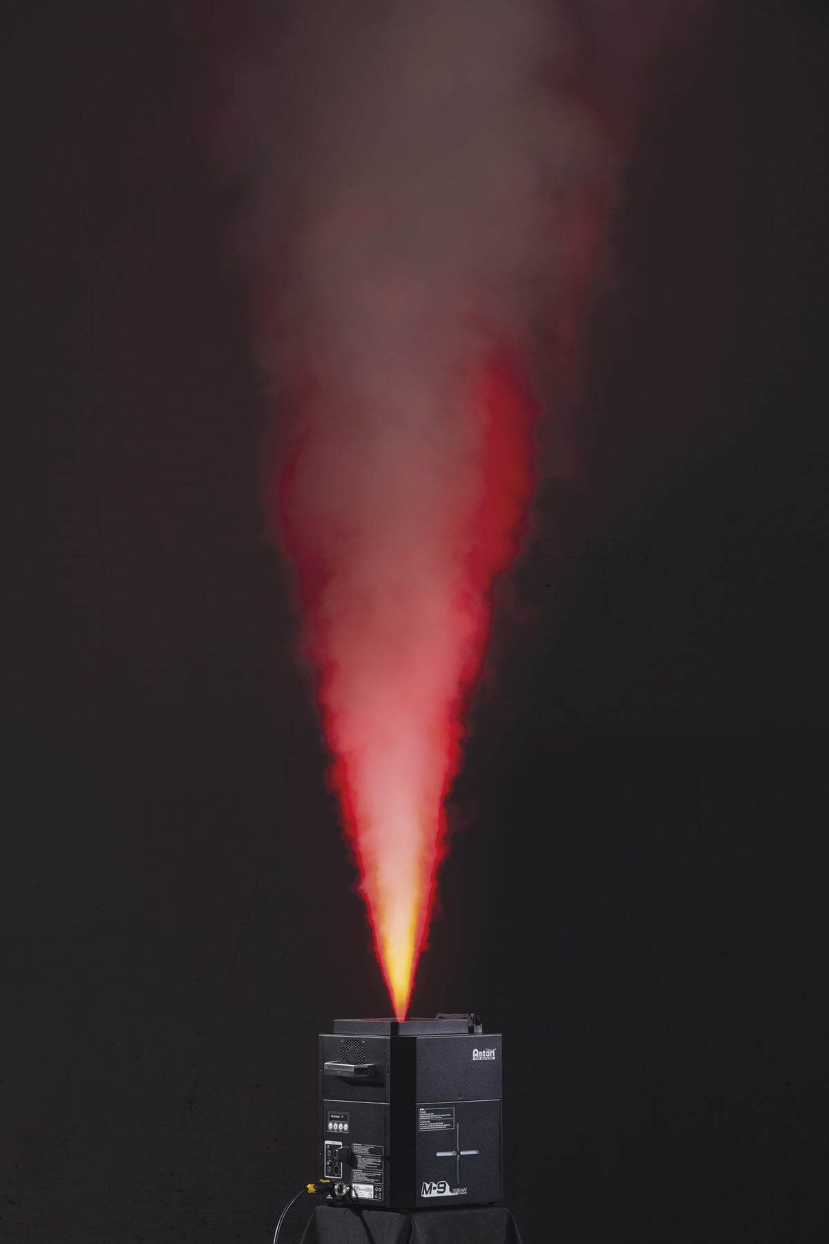 M-9 Jet jetrökmaskin med RGBAW-LED för CO₂-effekt, 1 800 W