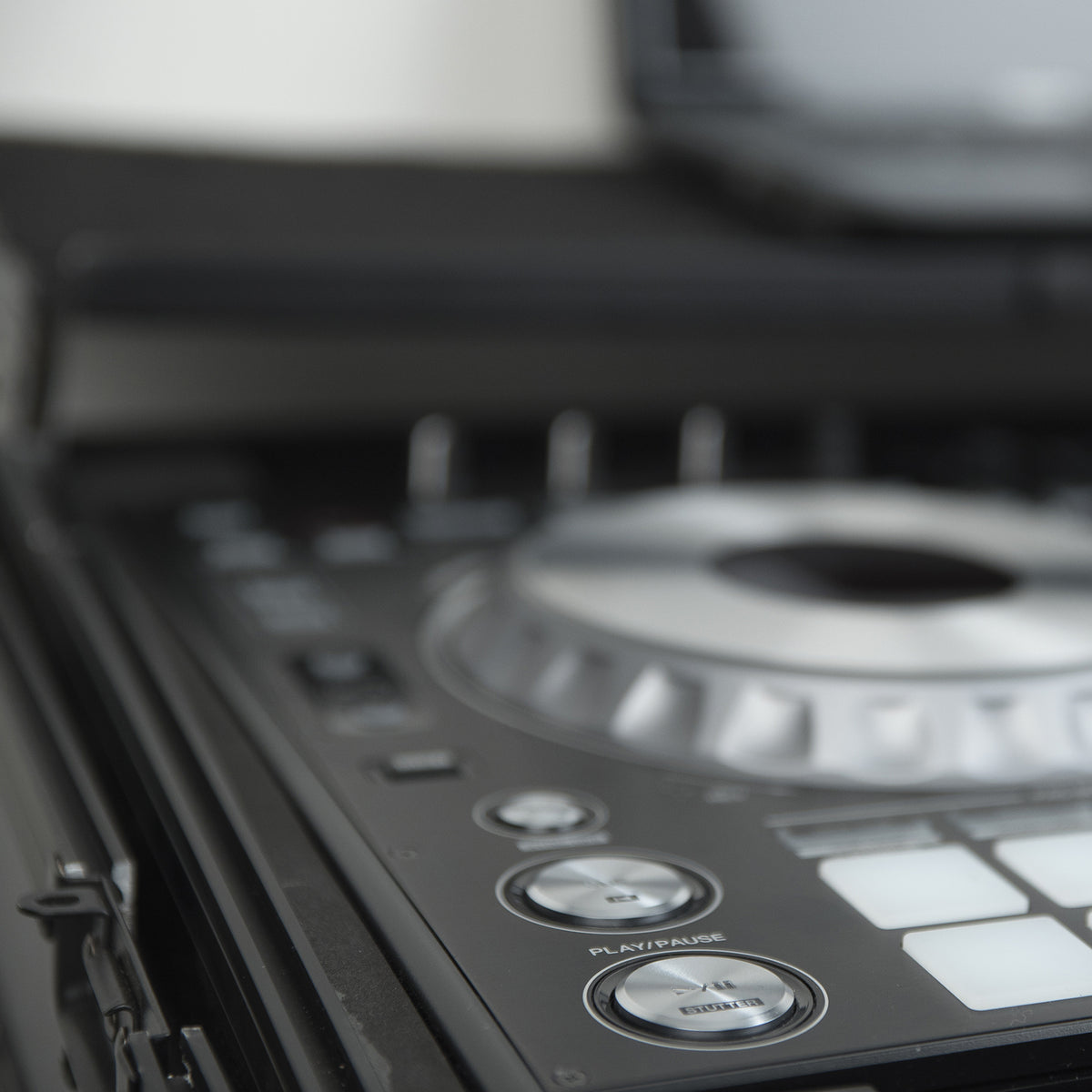 Case för Pioneer DDJ-RZ/DDJ-SZ